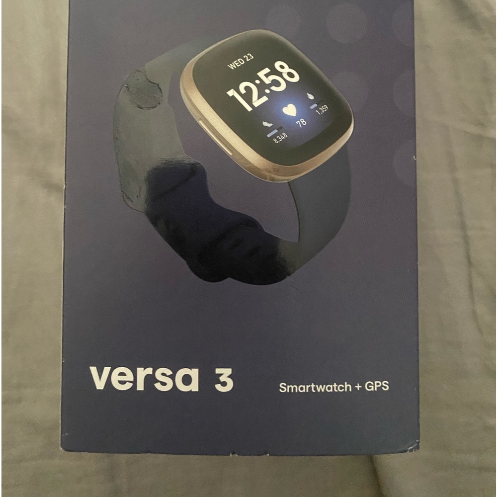 Fitbit versa 3 (please read)